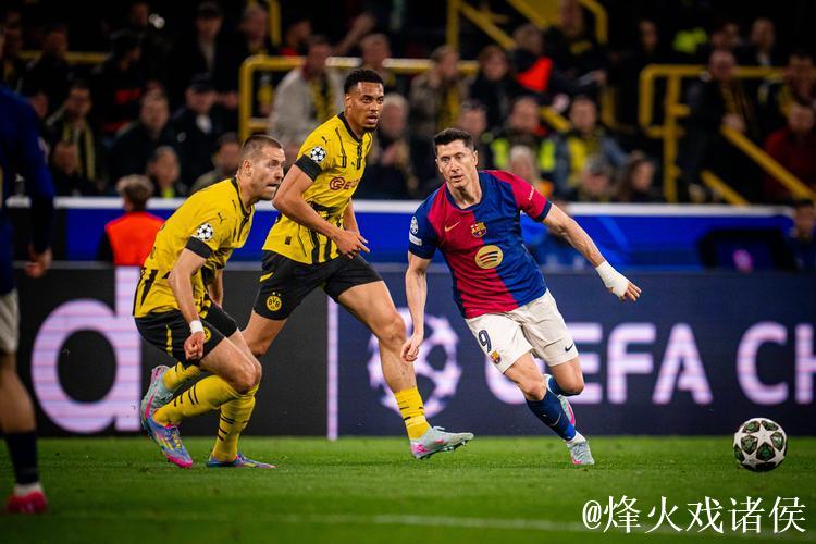 巴萨有意多特边后卫瑞尔森,已联系球员代理人 巴萨有意多特边后卫瑞尔森,已联系球员代理人