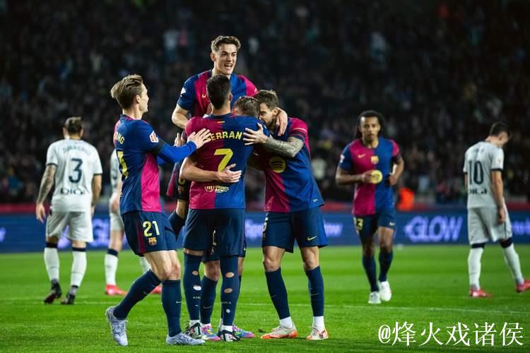 诺坎普再次响起“哈维，请留下”歌声，奥萨苏纳之战再现熟悉场景